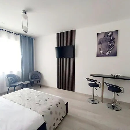 Eduard Elegance 3 Бухарест